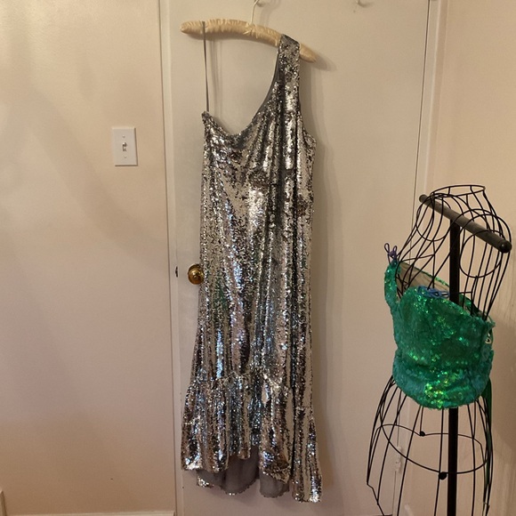 Anthropologie XL Maeve One Shoulder Silver Sequined Midi Dress NWT - Picture 9 of 9